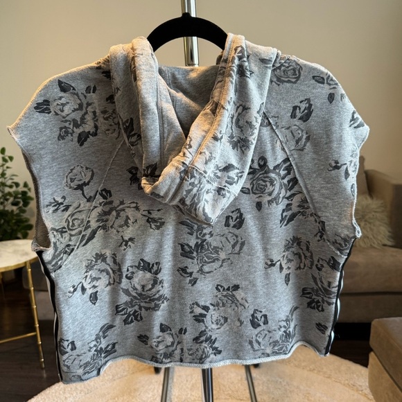 Calvin Klein Performance Floral Gray Sleeveless Hoodie Size Small - Picture 4 of 8